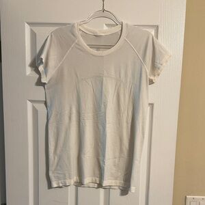 lululemon athletica White Swiftly Tech short sleeve shirt 2.0 Hip length